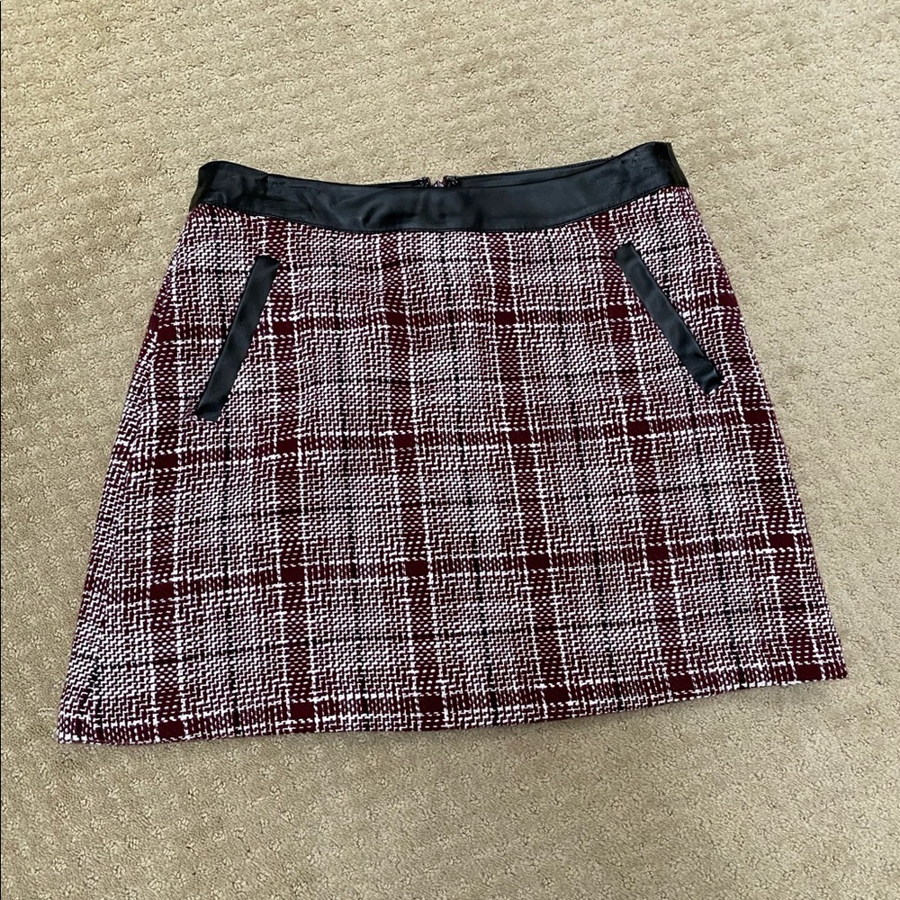 Burgundy and black plaid skirt with pockets
